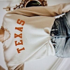 NWOT Texas Longhorn Cozy Sweater Crewneck Road Trip Pullover
